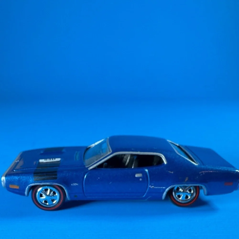 Vintage 2000 Johnny Lighting 1972 Plymouth GTX